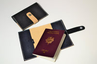 protége passeport en liège, étui en liège pour passeport, shirley chiche, passeport avec prénom